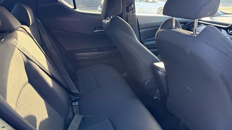 Toyota C-HR 1.8 Hybrid Design 5dr CVT Hybrid Hatchback